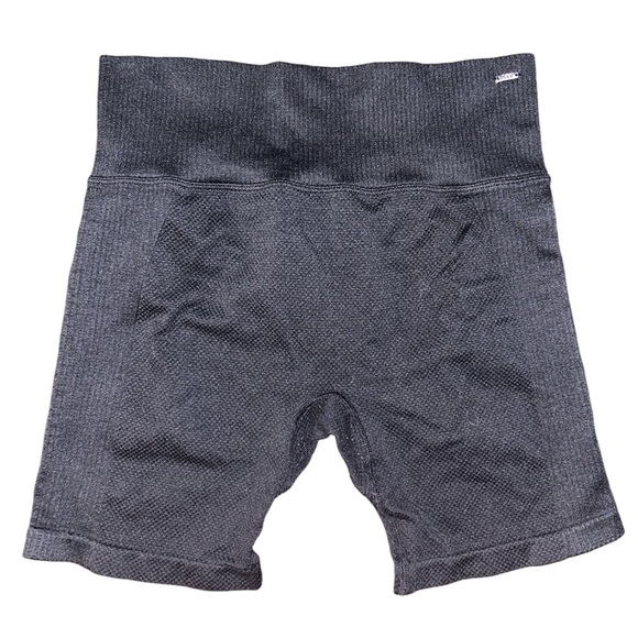 PINK Active Black Seamless Biker Shorts - Picture 1 of 2